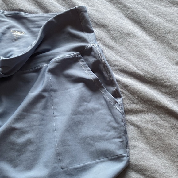 athletic leggings from Old Navy - Picture 3 of 3